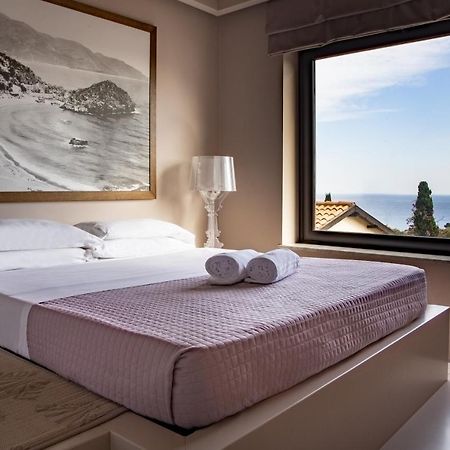 Fenetre Sur Le Blue Apartment Taormina Exterior foto